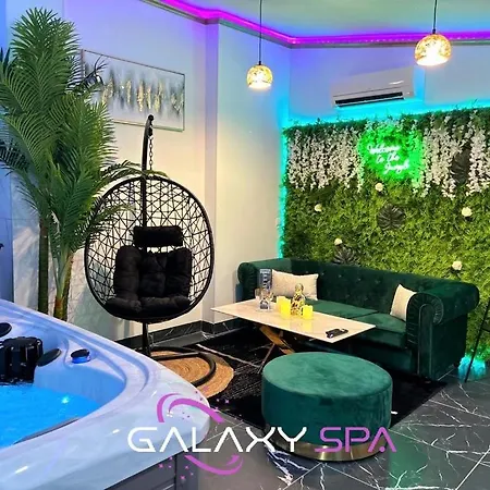 Galaxy - Jupiter Jacuzzi Privatif *